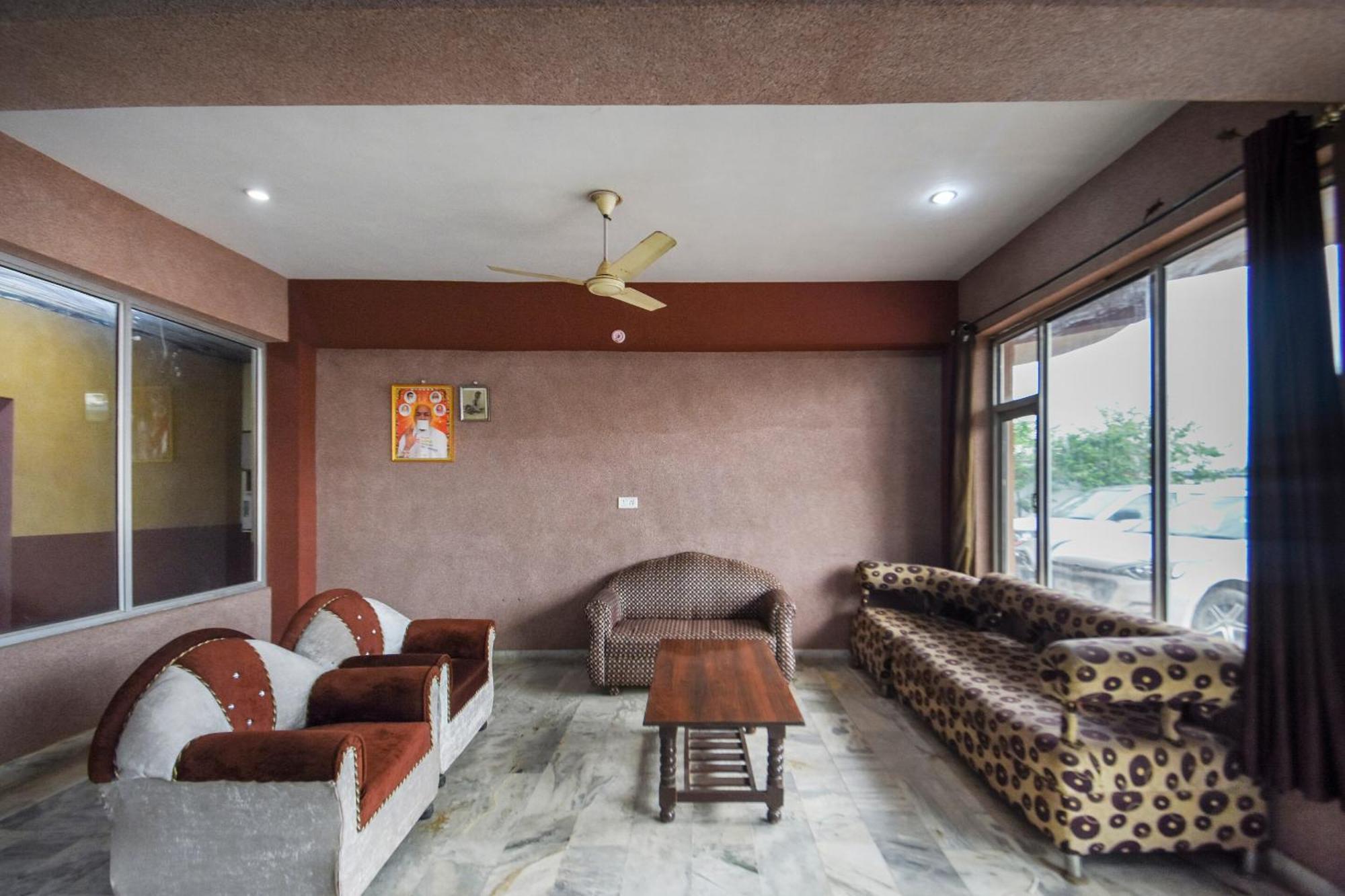 Oyo Flagship Vibes Hotel Nalagarh Bagian luar foto