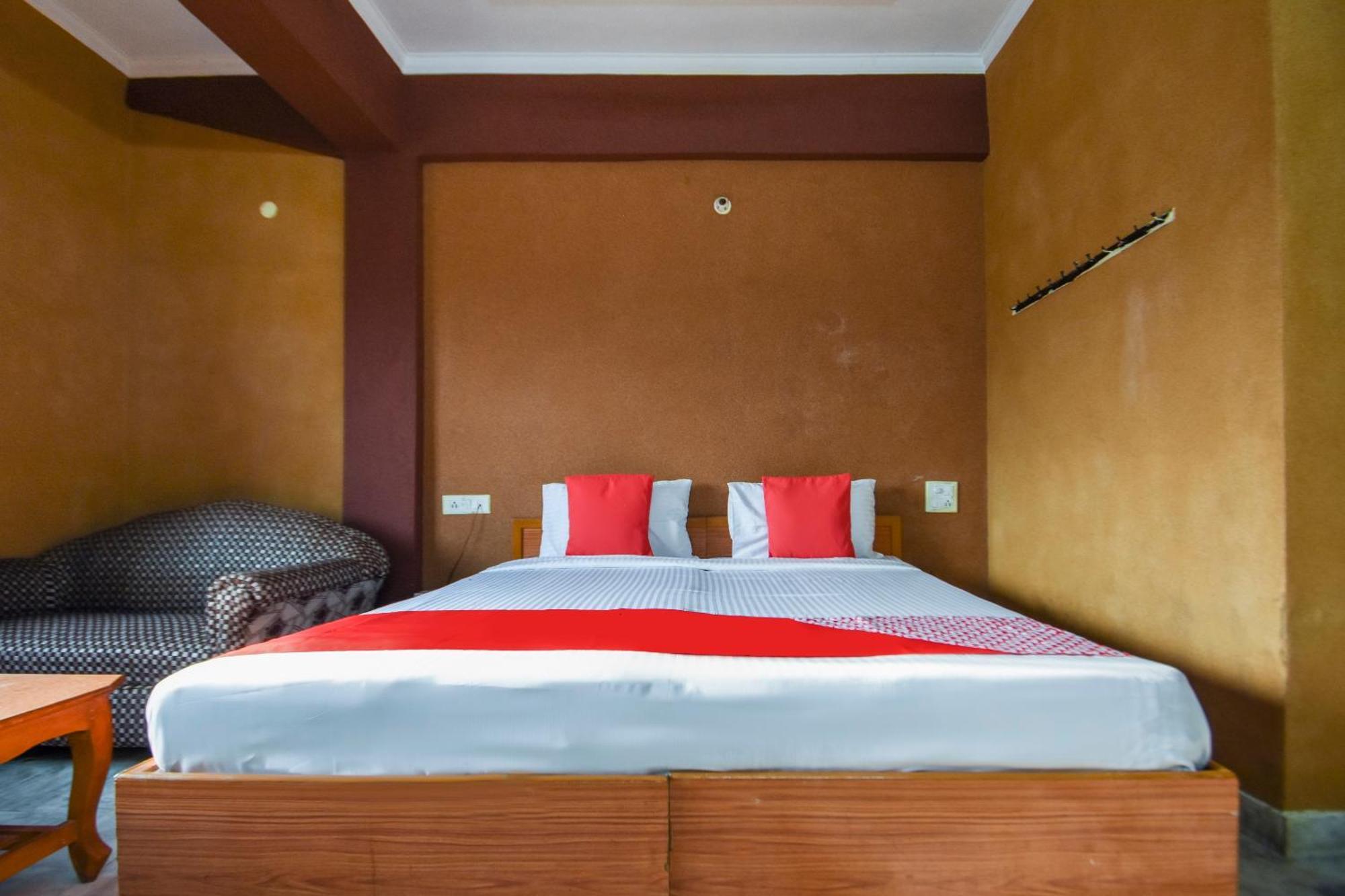 Oyo Flagship Vibes Hotel Nalagarh Bagian luar foto